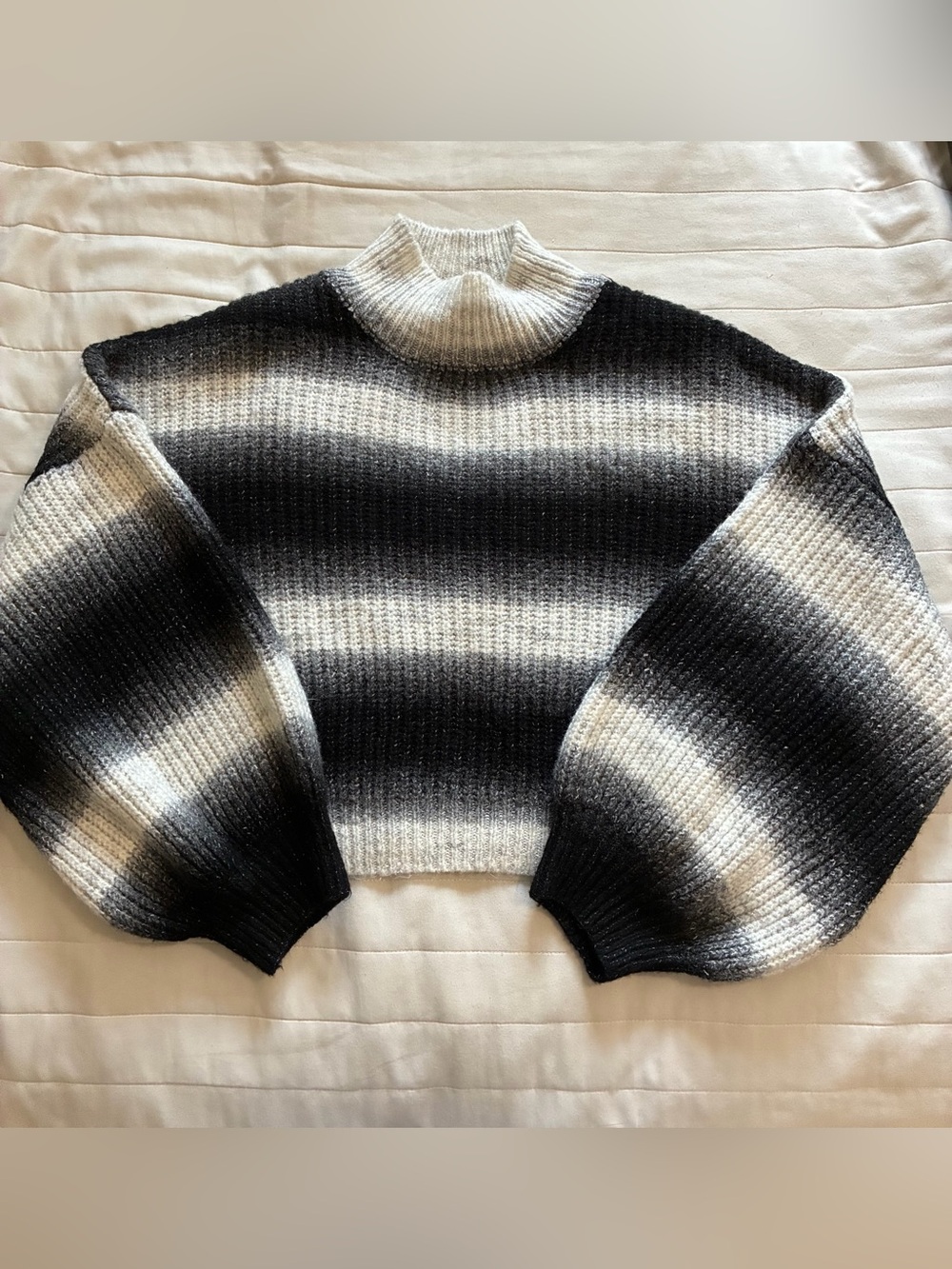 Topshop Black and White Ombre Turtleneck Sweater Balloon Sleeves 12